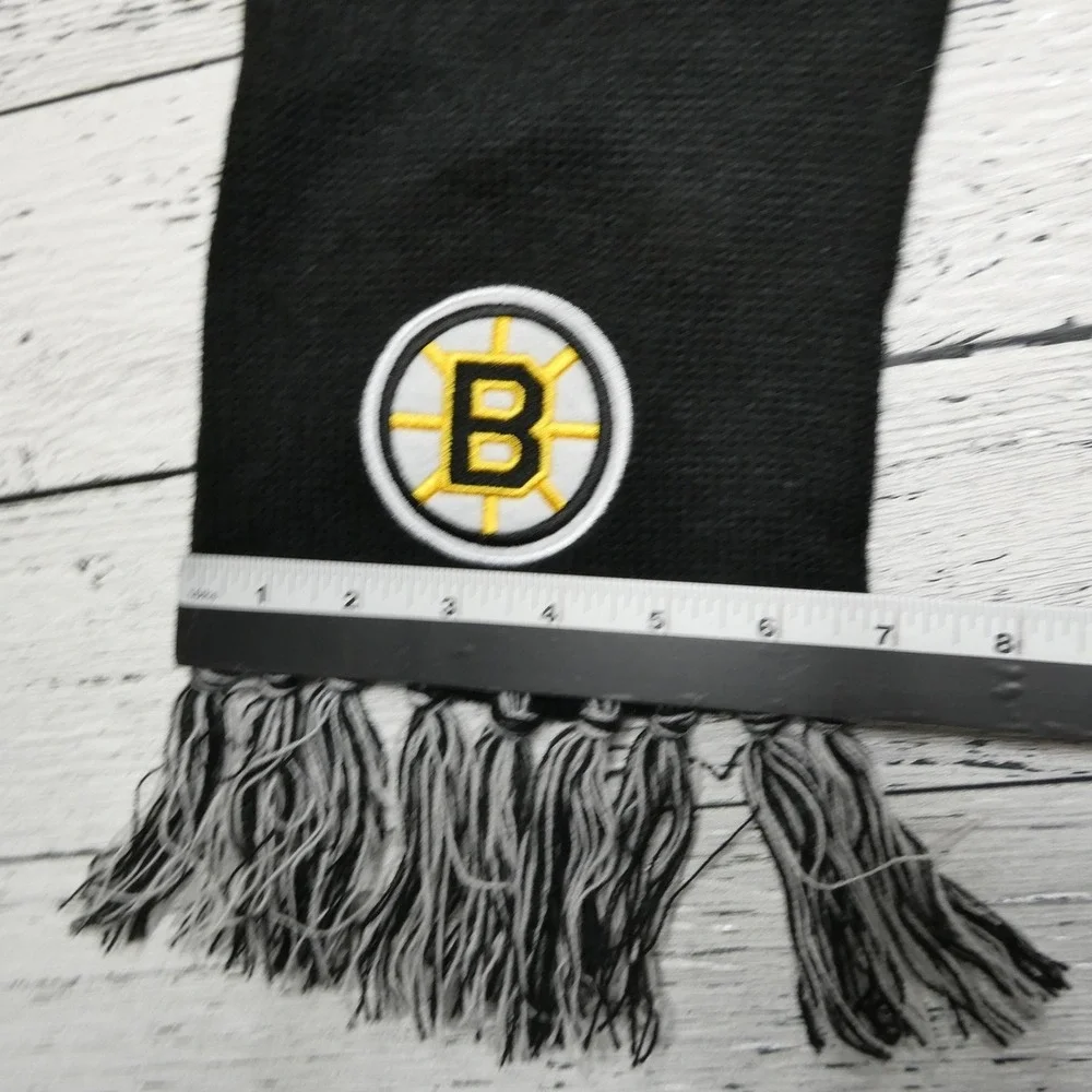 Boston Bruins Scarf Mens One Size Black Yellow NHL Hockey Knit Winter Fringe